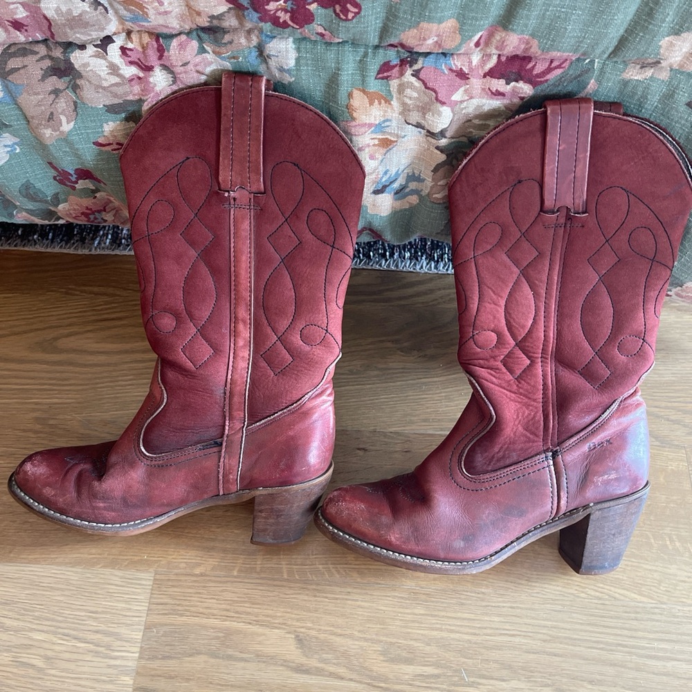 Dexter Burgundy Heeled Western Boots 7